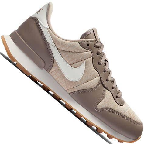 Sand Schuhe. Nike AT